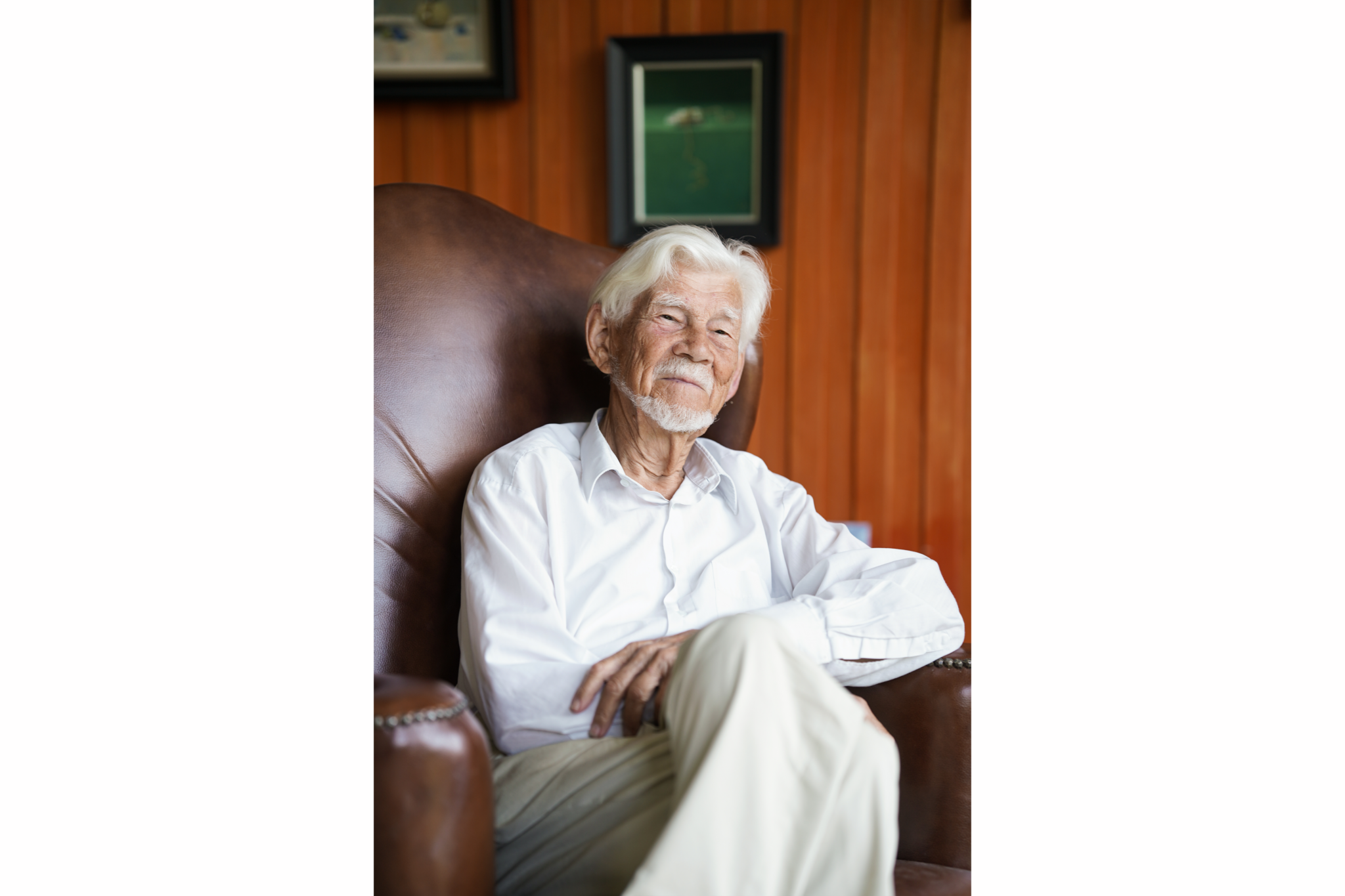 Foto van oud-journalist Bob Dickhout voor het jubileummagazine van Folia (2023)