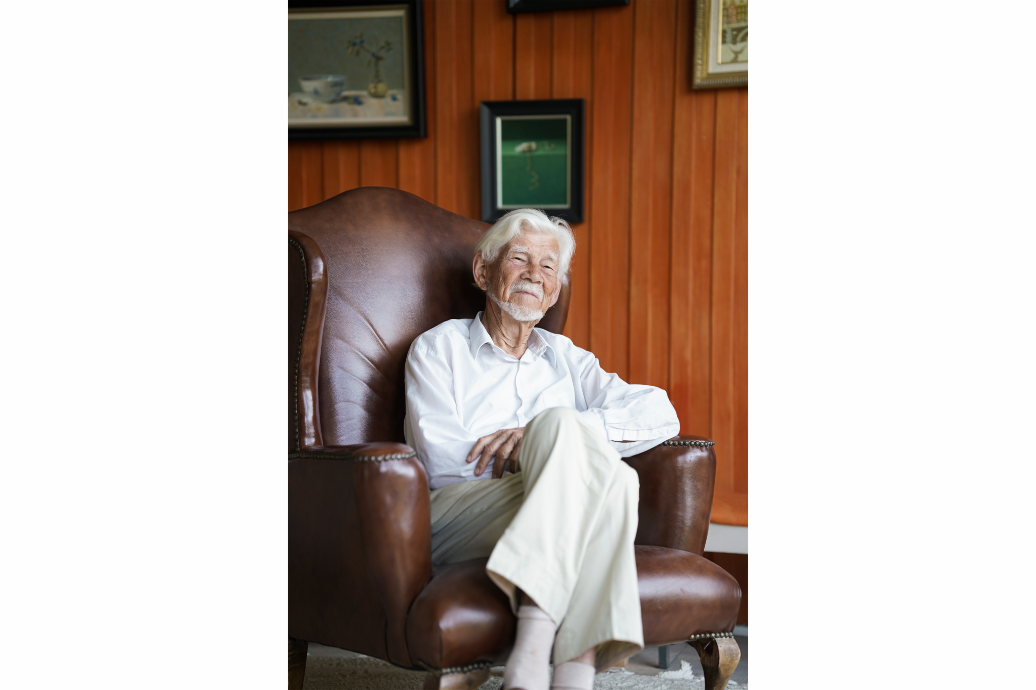 Foto van oud-journalist Bob Dickhout voor het jubileummagazine van Folia (2023)