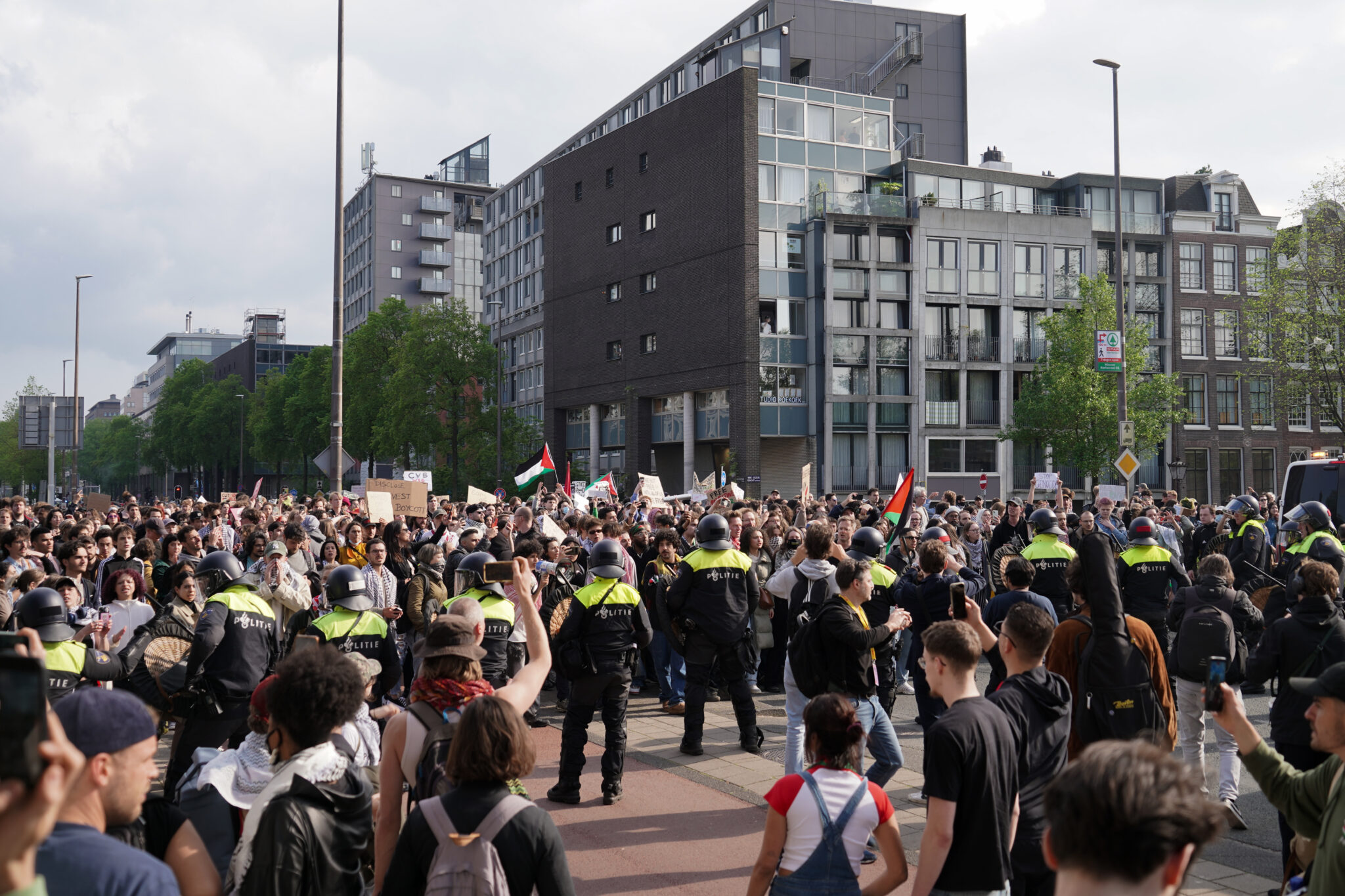 Foto's van de pro-Palestina-demonstraties aan de UvA voor Folia (2024)